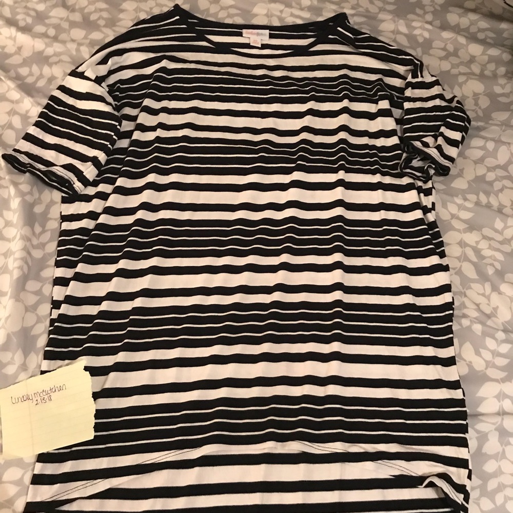 Lularoe xs black and white Irma